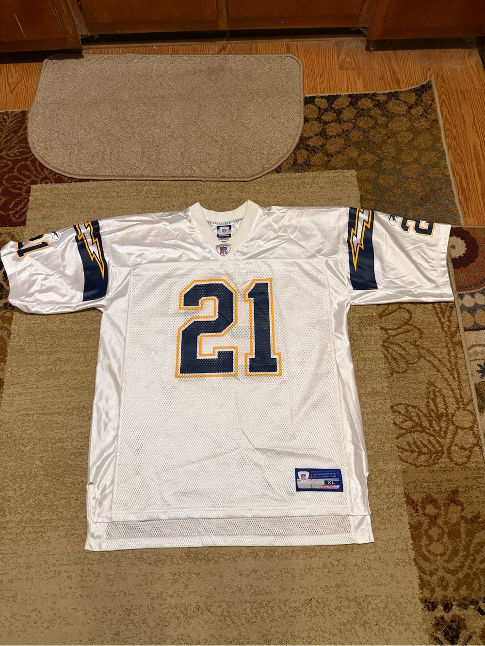 NFL San Diego Chargers vintage football jersey Tomlinson size XL